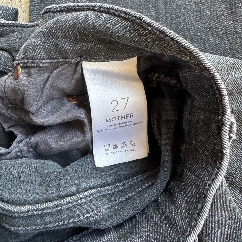 Mother Weekender Fray Flare Jeans - Picture 6 of 6